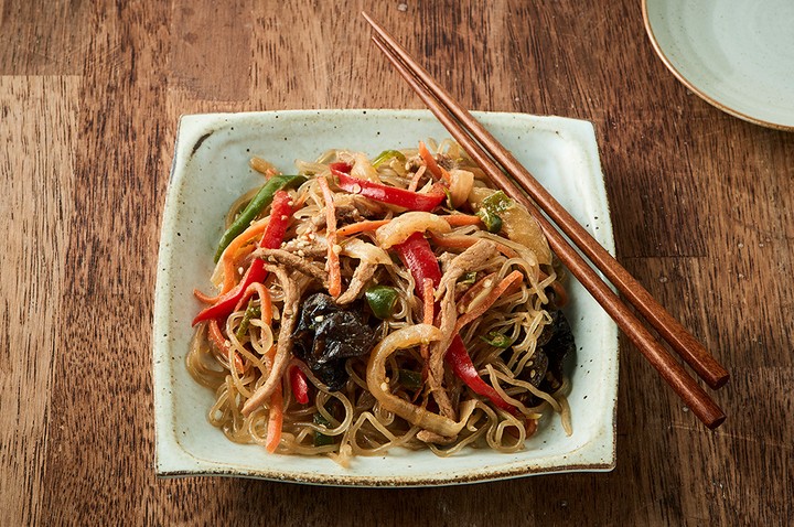 Japchae (잡채) - miến trộn rau củ và thịt
