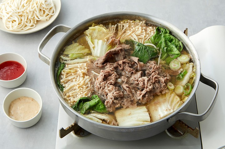 프레시지] 푸짐한 소고기 샤브샤브 & 칼국수 (3~4인분) - 마켓컬리