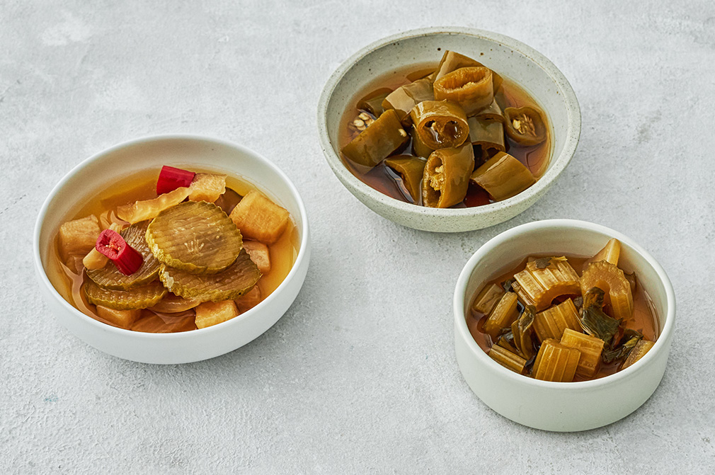 [풀무원] 반듯한식 장아찌 3종 (택1) - 마켓컬리
